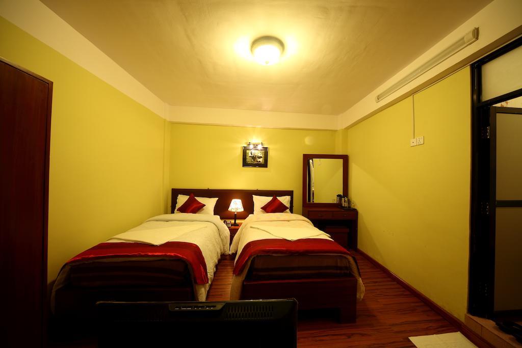 New Hotel Panda Катманду Экстерьер фото