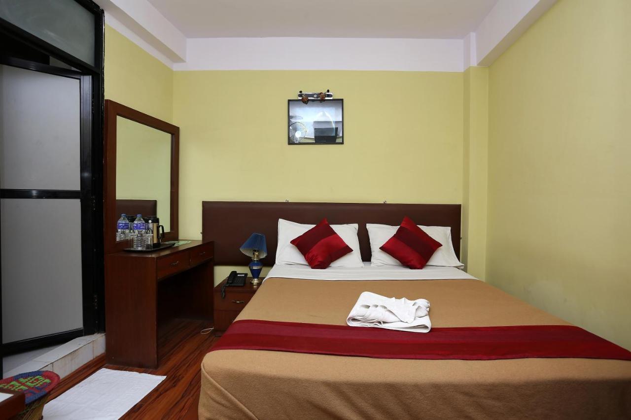 New Hotel Panda Катманду Экстерьер фото
