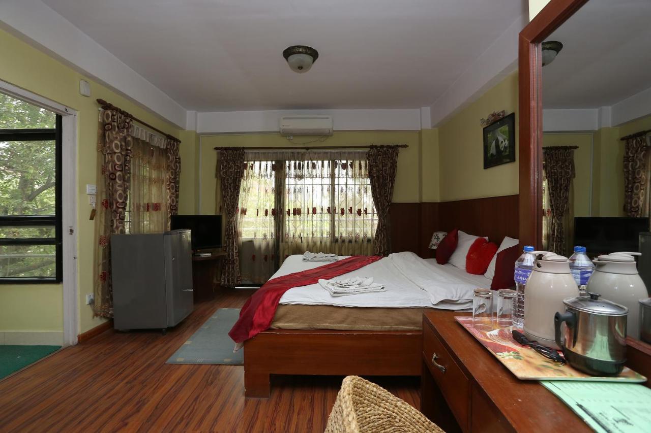 New Hotel Panda Катманду Экстерьер фото