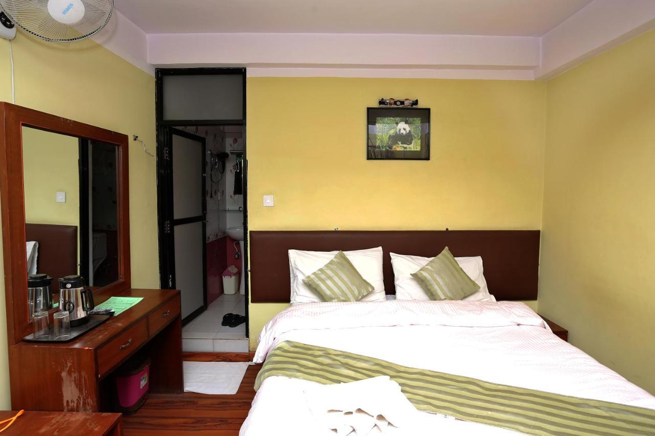 New Hotel Panda Катманду Экстерьер фото
