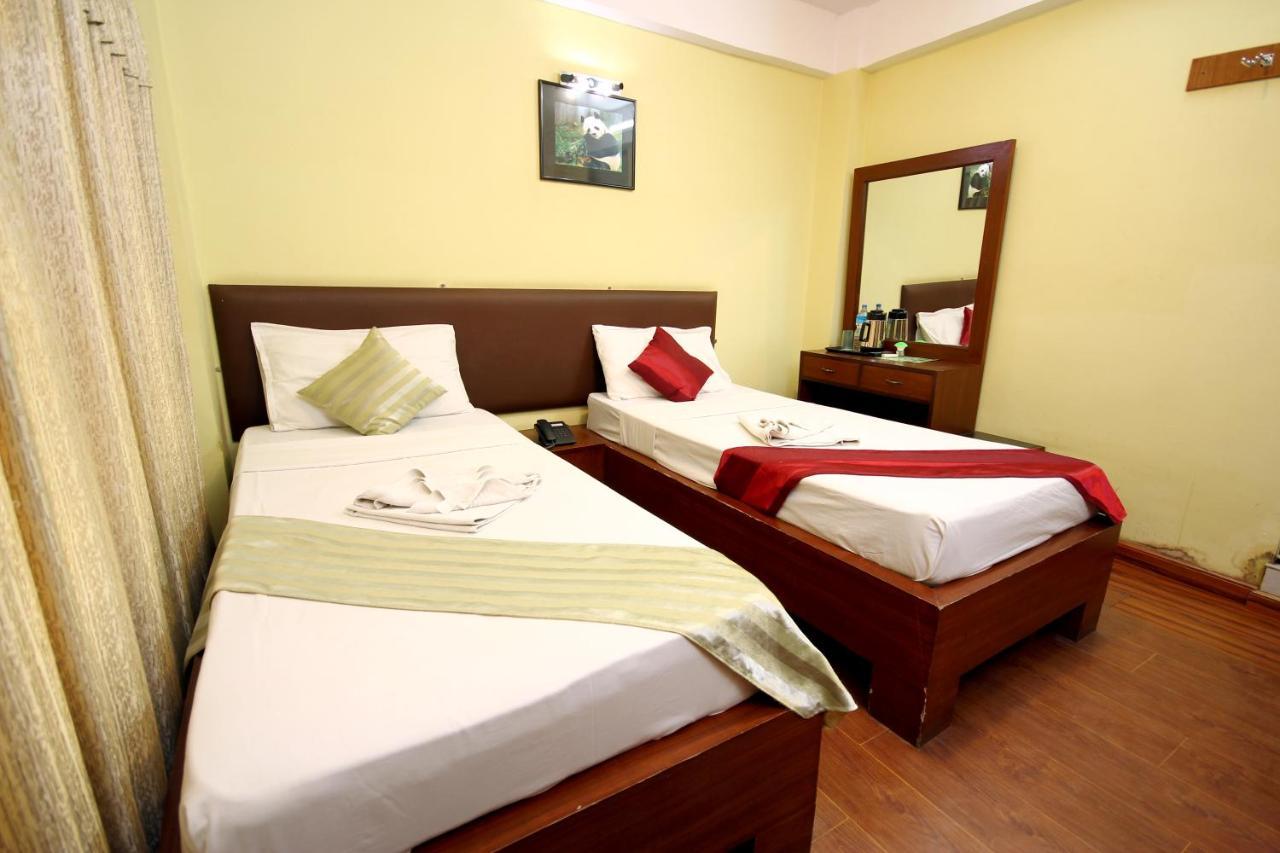New Hotel Panda Катманду Экстерьер фото