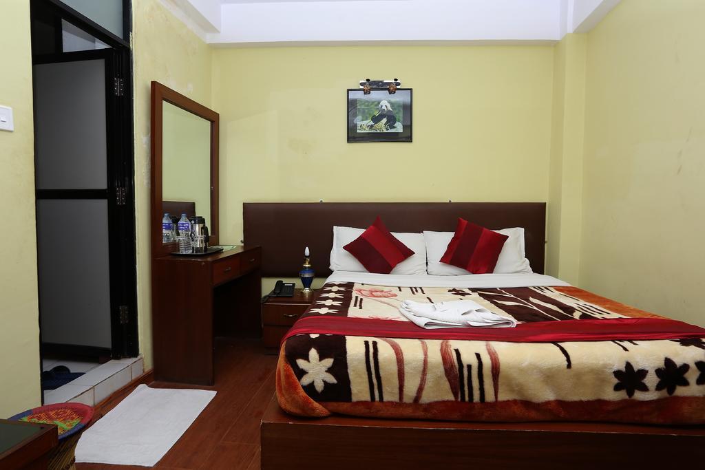 New Hotel Panda Катманду Экстерьер фото