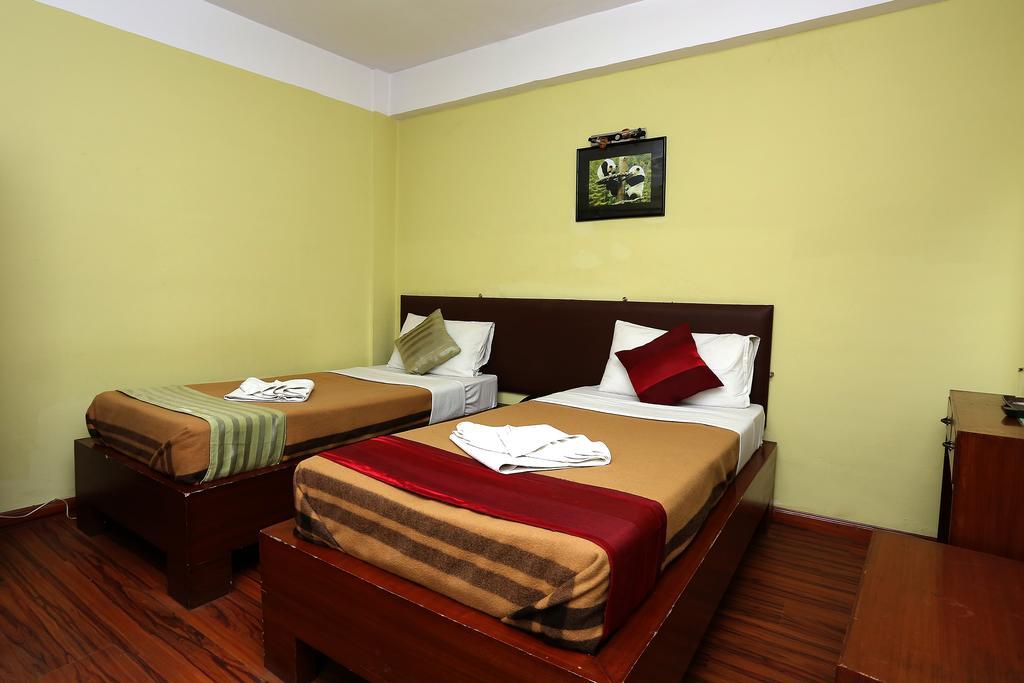 New Hotel Panda Катманду Экстерьер фото