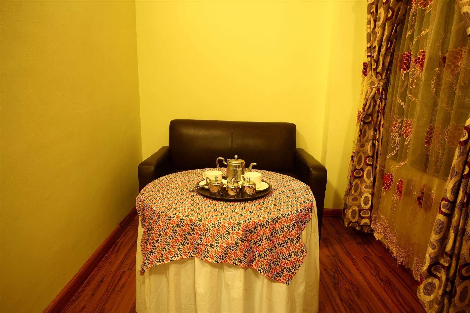 New Hotel Panda Катманду Экстерьер фото