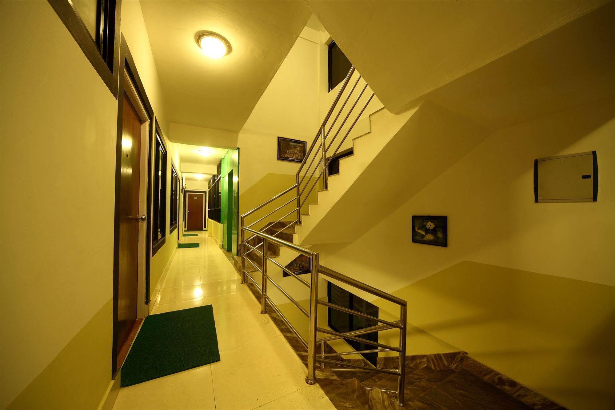 New Hotel Panda Катманду Экстерьер фото